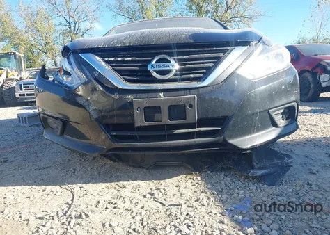 2018 Nissan Altima 2.5 Sv z USA, uszkodzony, nr VIN 1N4AL3AP8JC245739